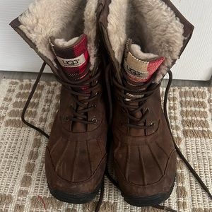 Waterproof UGG Adirondack Boot - Size 8.5